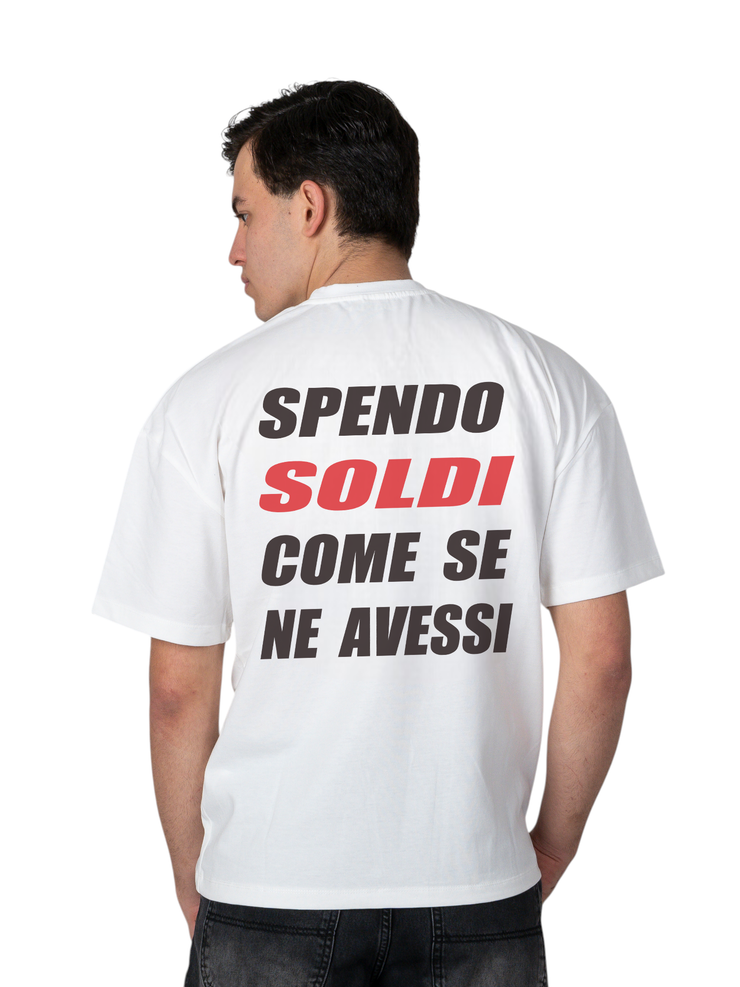 T-shirt Oversize Unisex “Spendo Soldi Come Se Ne Avessi” – Edizione Virale